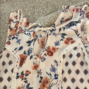 Dress with flower detail